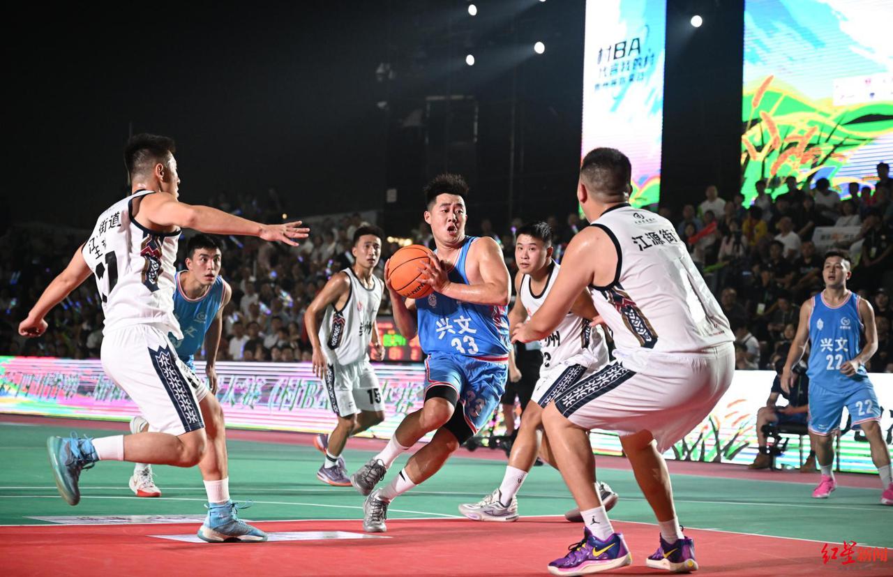 乡村篮球队谁死了_乡村篮球队哪年杀青的_乡村篮球队nba冠军是谁