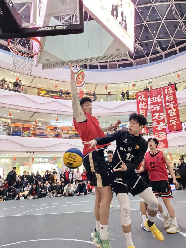 乡村篮球队谁死了_乡村篮球队几几年拍的_乡村篮球队nba冠军是谁