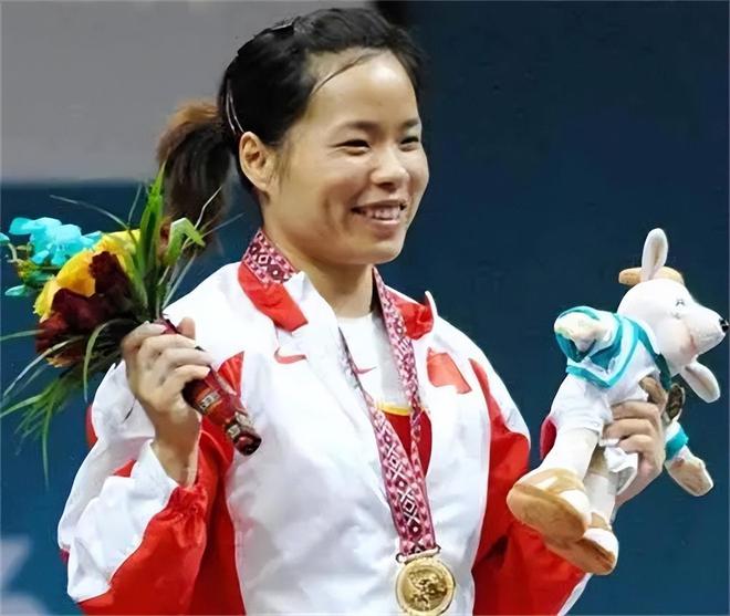 2019韩国女子举重冠军_韩国女子举重55kg_2019年举重女子