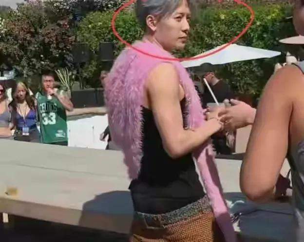 击剑奥运冠军王嘉尔_击剑王嘉尔_王嘉尔跟击剑冠军