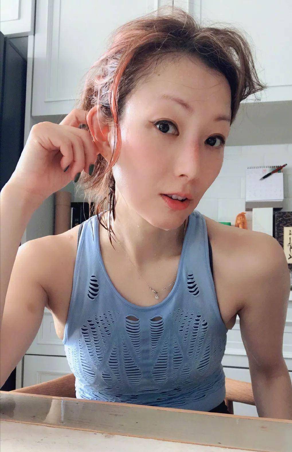 减肥健身明星图片_明星健身减肥图_健身减肥减脂餐图片