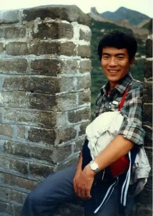 央视历届足球解说员_央视解说足球的历史_央视足球解说嘉宾有哪些