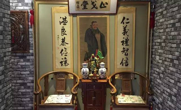 附近的健身房价格多少钱一个月_附近健身房怎么收费_附近哪里有健身房