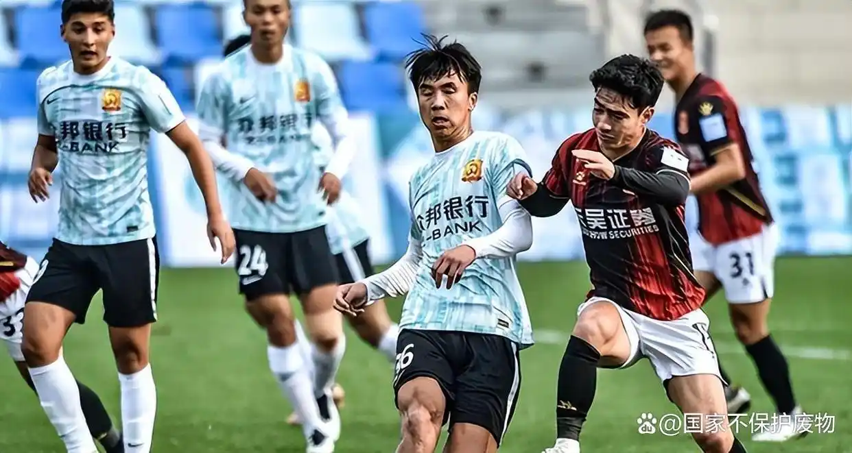 梅州足球之王是谁_吴钩足球梅州站冠军_梅州足球名将