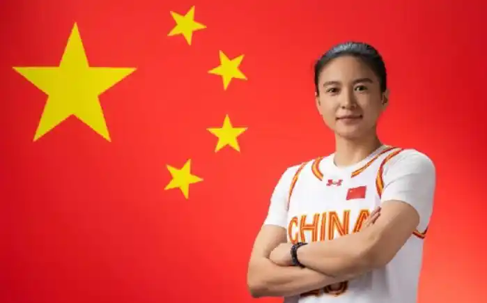 篮球规则女子比赛远投还是近投_女子远投篮球比赛规则_篮球规则女子比赛远投几米