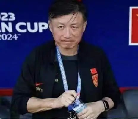 篮球战术联赛指挥欧洲冠军是谁_欧洲篮球战术体系_欧洲篮球冠军联赛战术指挥