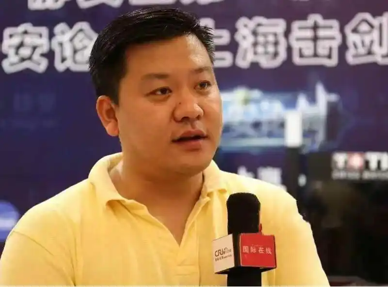 中国击剑冠军男子_男击剑冠军中国是谁啊_冠军击剑男中国是谁